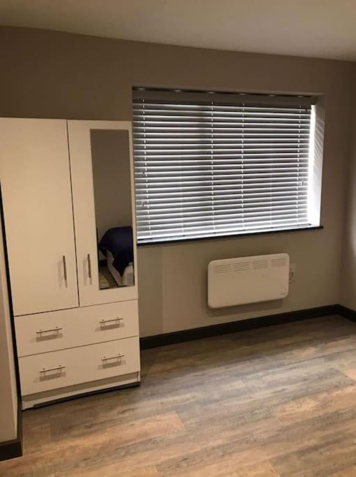 Bedfont House Appartement Hillingdon Buitenkant foto